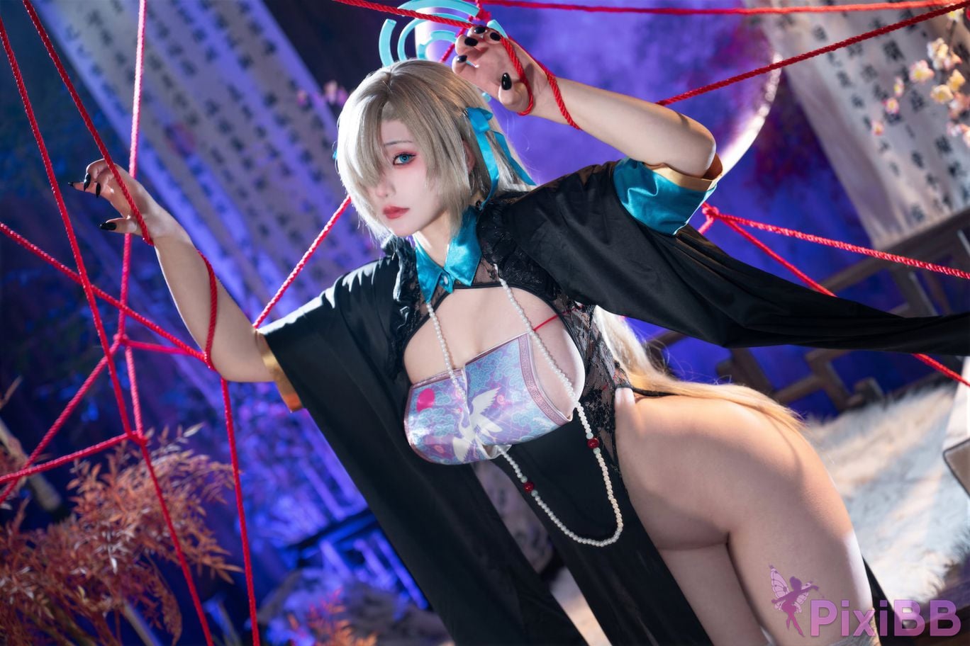 Cosplayer Xinglan is Lanlan and her name Lanmei. Blue Archive Asuna Ichinomo zombie girl PixiBB.COM 019