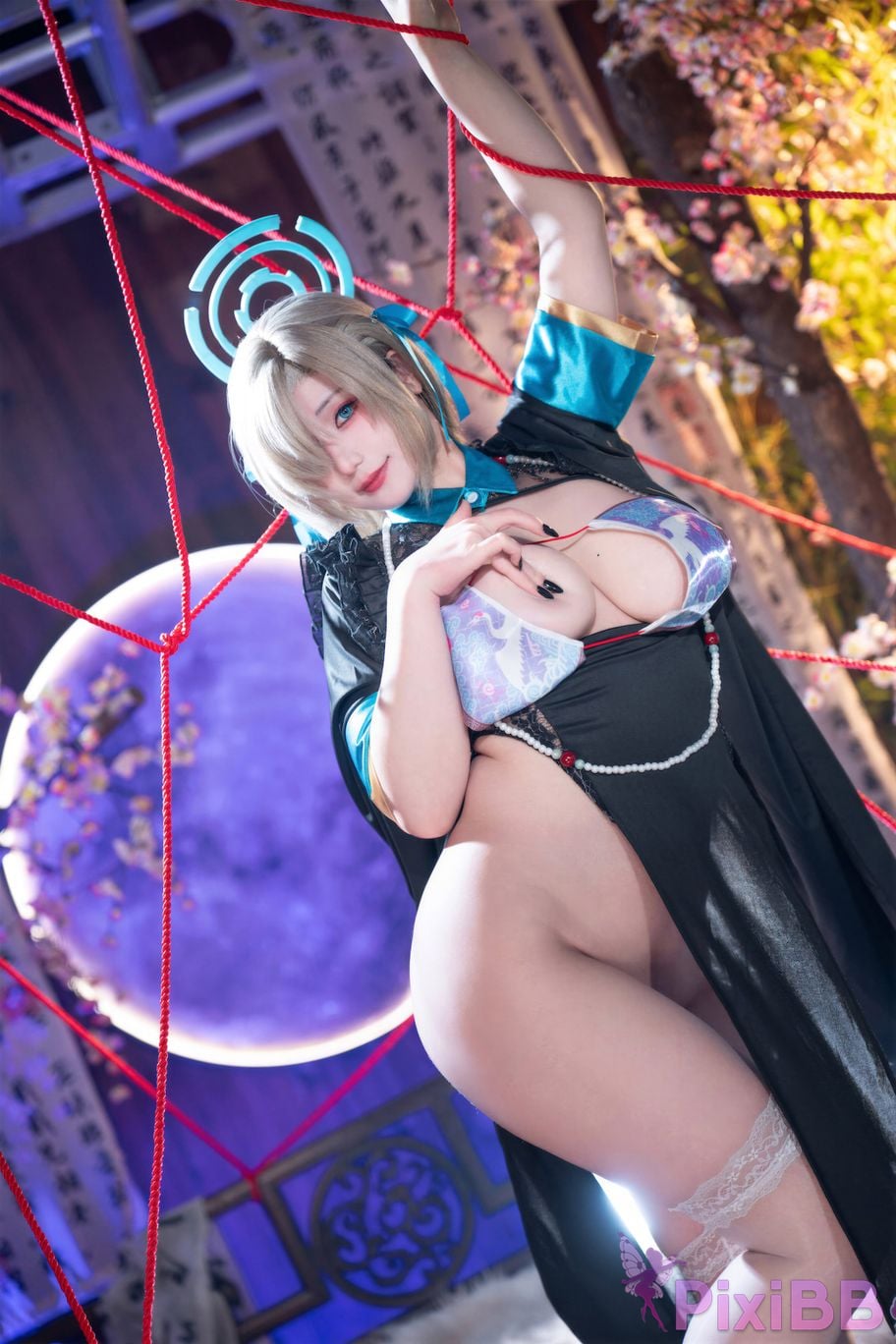 Cosplayer Xinglan is Lanlan and her name Lanmei. Blue Archive Asuna Ichinomo zombie girl PixiBB.COM 030