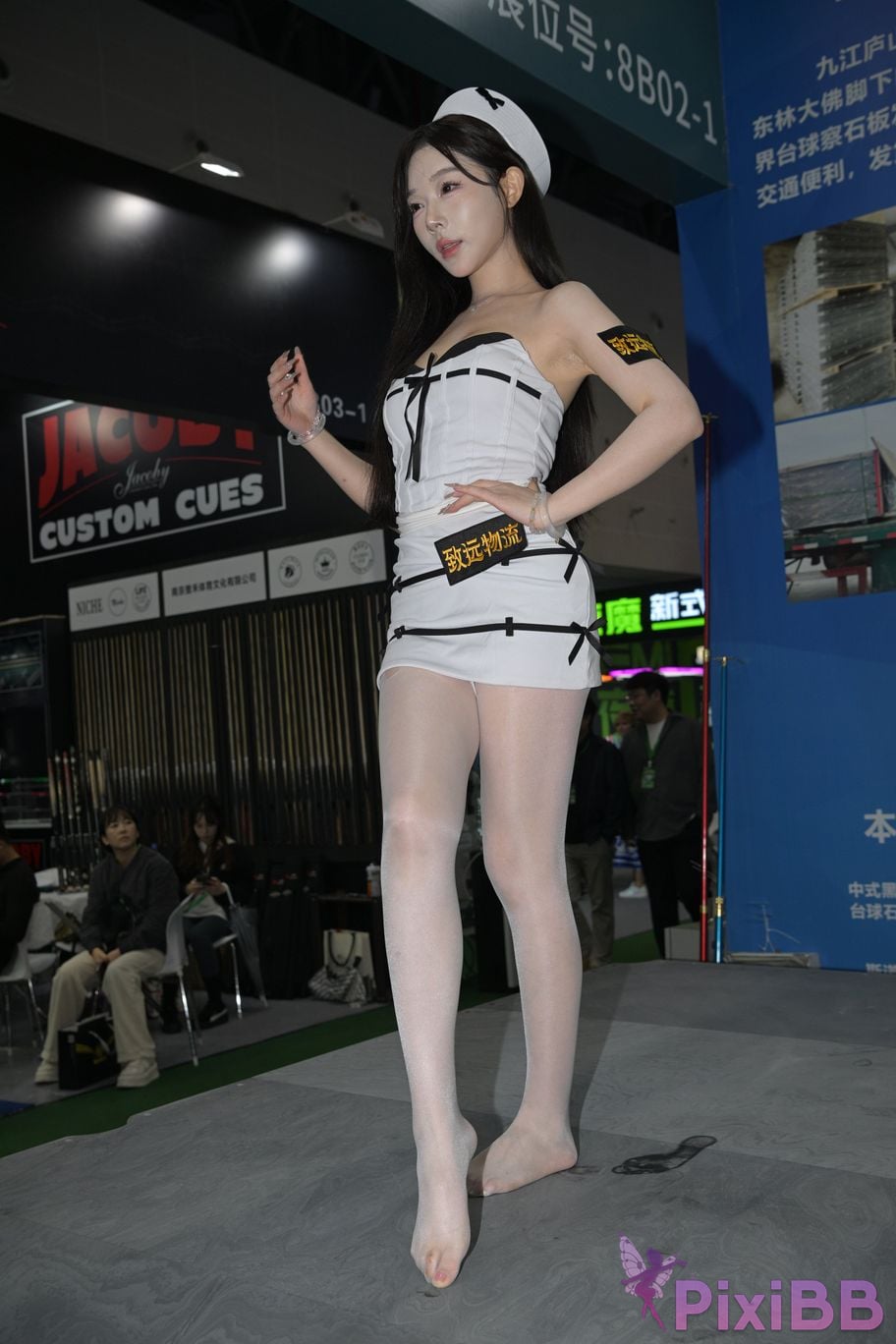 Featured Street Photography Works No.5655 Cute girl with white silk stockings PixiBB.COM 003