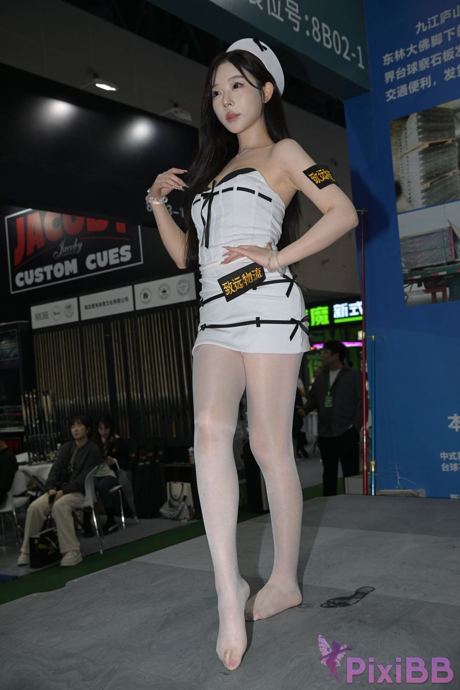 Featured Street Photography Works No.5655 Cute girl with white silk stockings PixiBB.COM 005