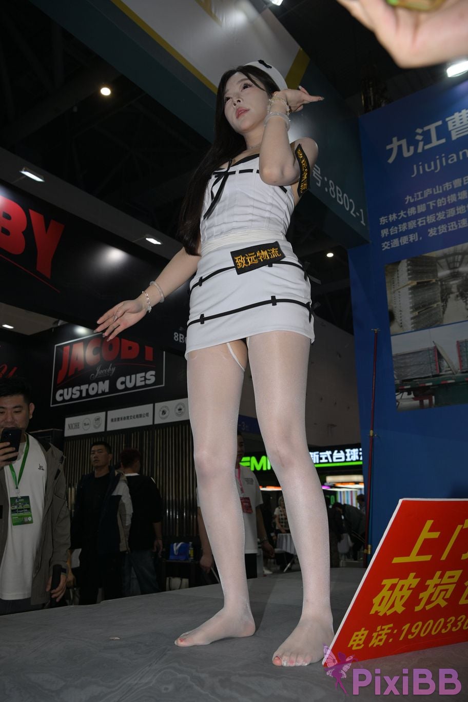 Featured Street Photography Works No.5655 Cute girl with white silk stockings PixiBB.COM 106