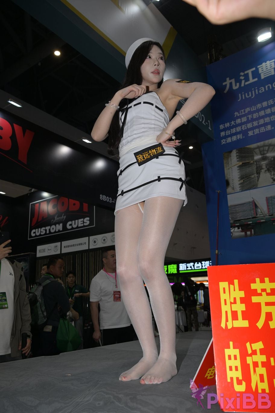 Featured Street Photography Works No.5655 Cute girl with white silk stockings PixiBB.COM 107