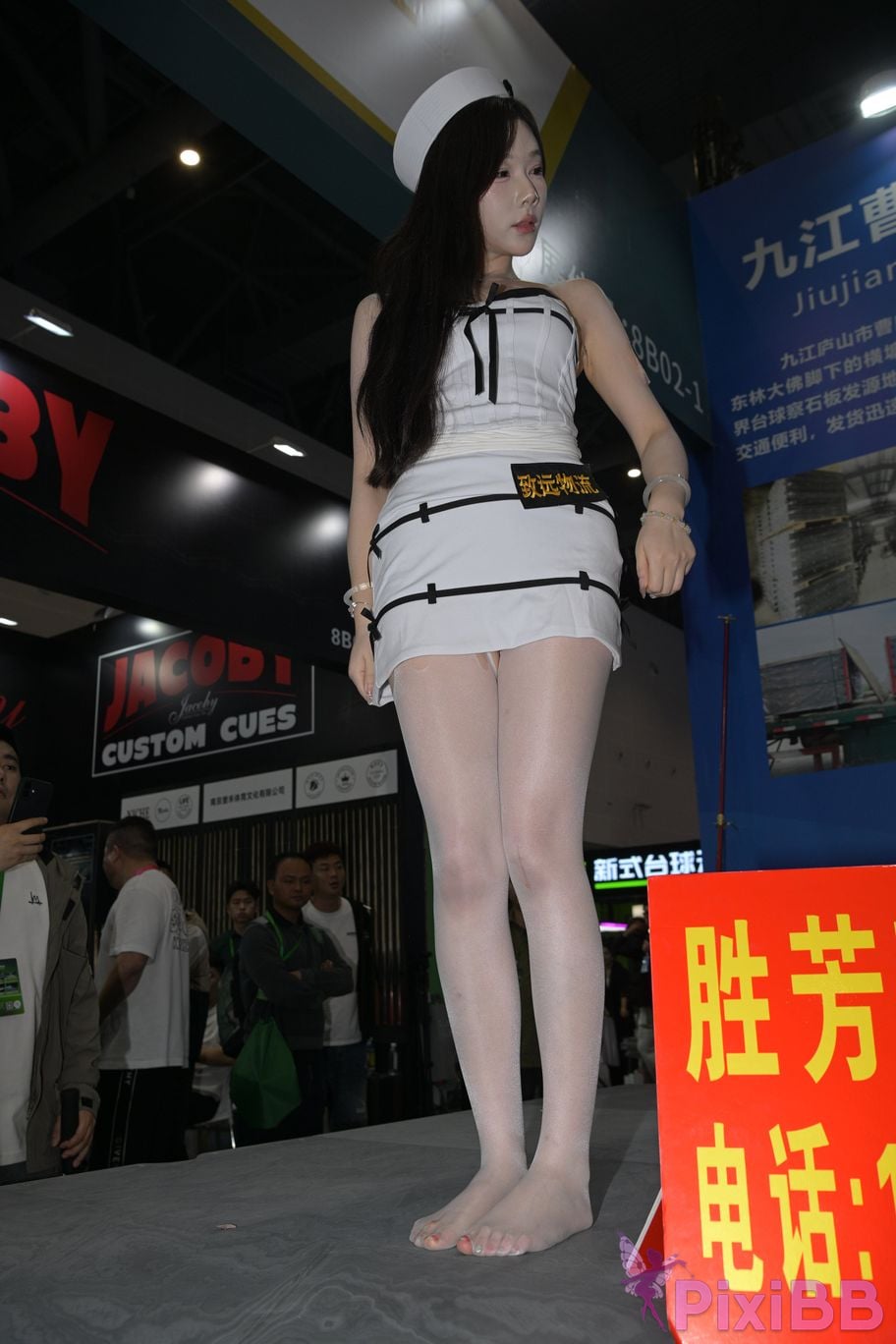 Featured Street Photography Works No.5655 Cute girl with white silk stockings PixiBB.COM 110