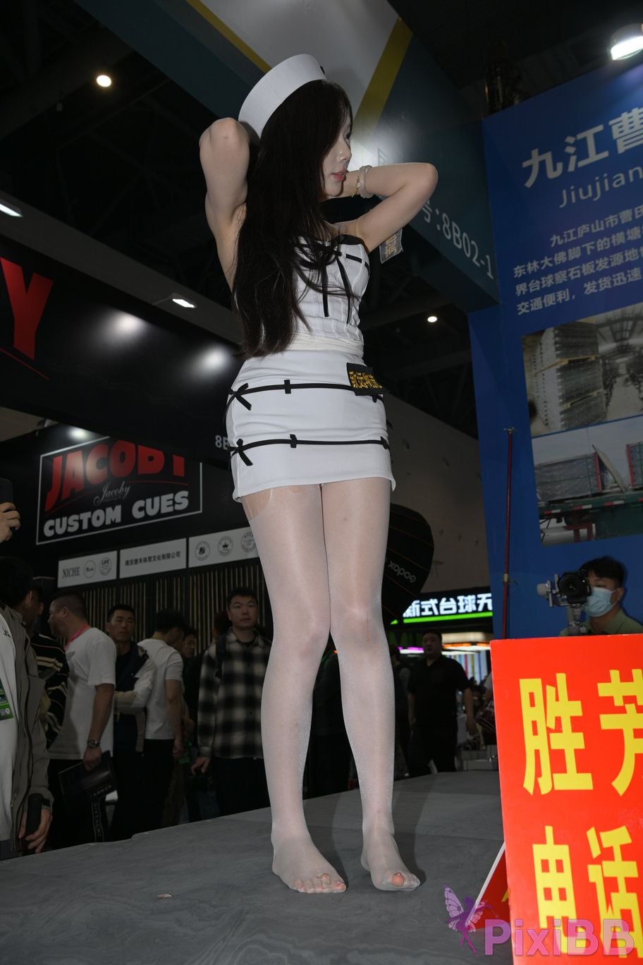 Featured Street Photography Works No.5655 Cute girl with white silk stockings PixiBB.COM 117