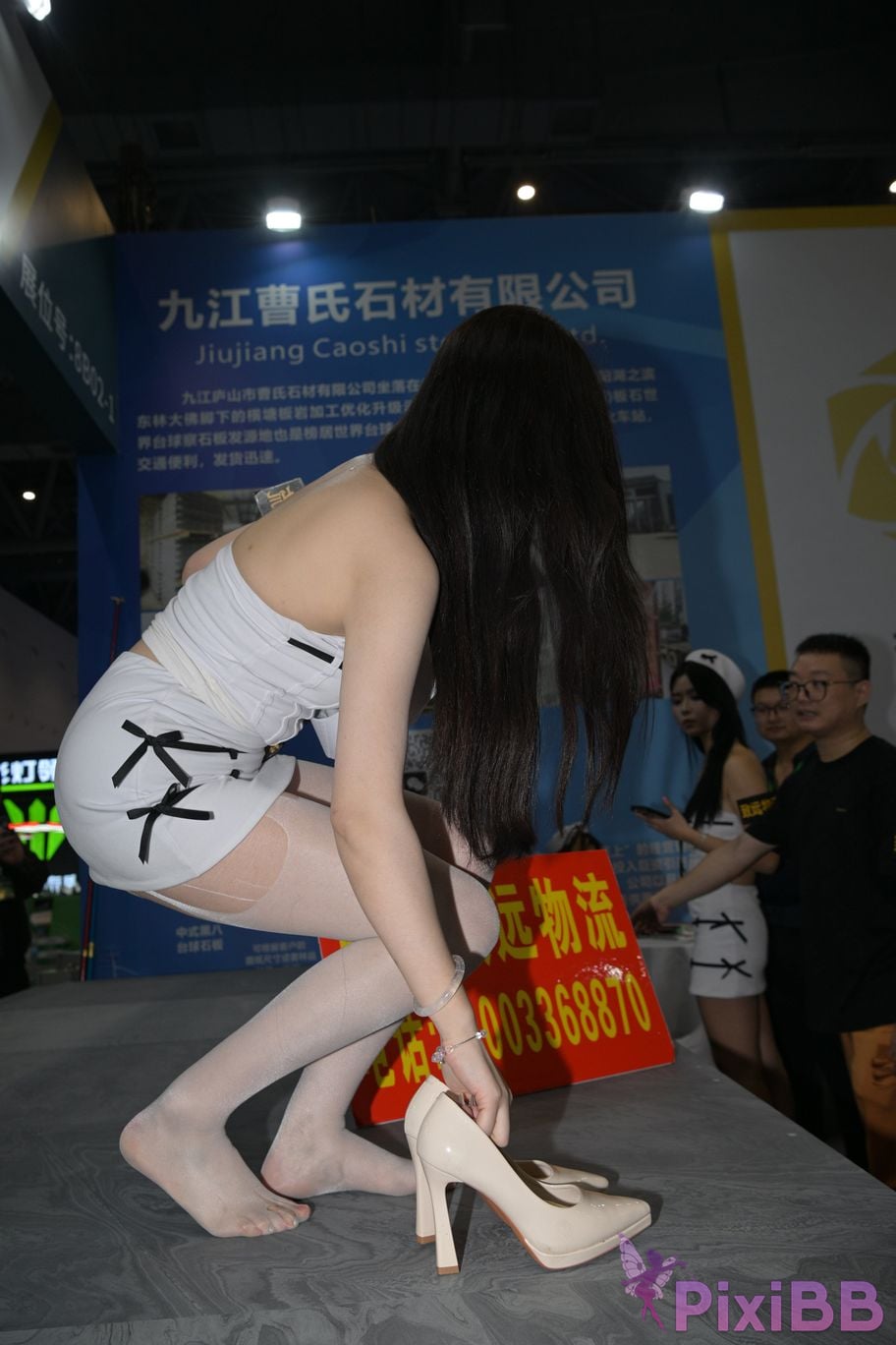 Featured Street Photography Works No.5655 Cute girl with white silk stockings PixiBB.COM 144