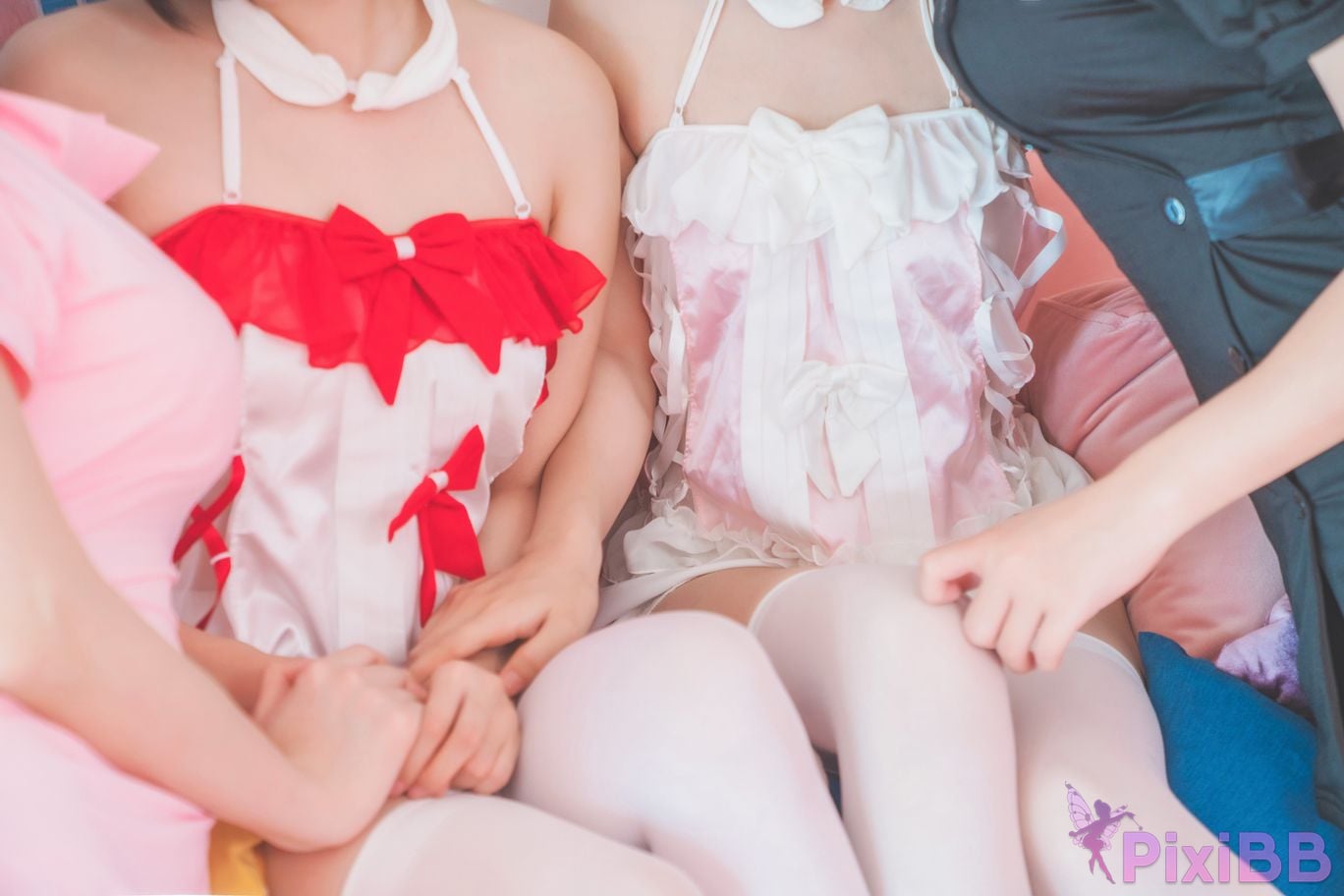 Cosplayer Yoko Zhai Xia Ono platinum Saki front feather rr Four people in pairs with girlfriends PixiBB.COM 071