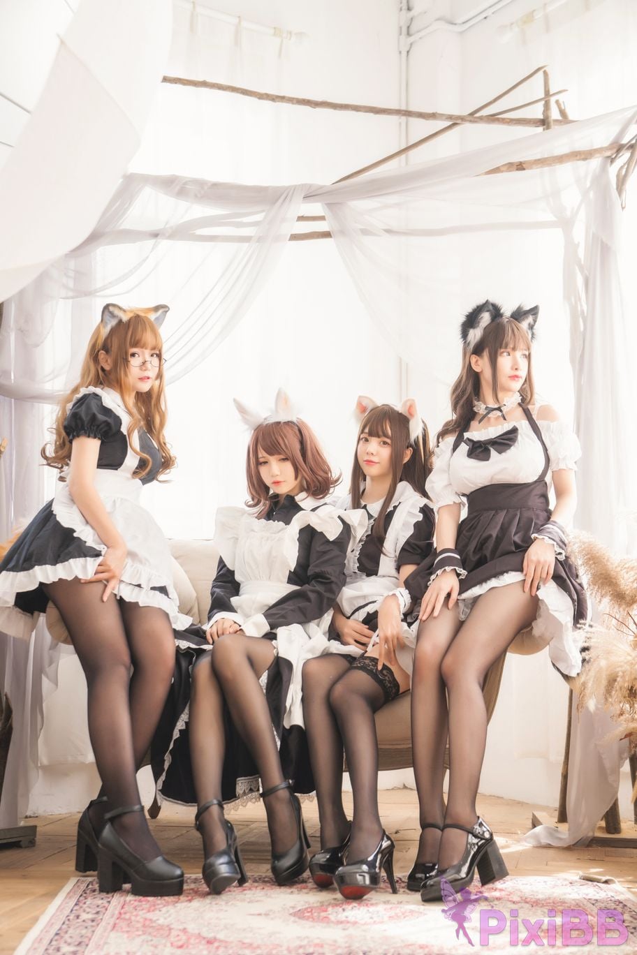 Cosplayer Yoko Zhai Xia Ono platinum Saki front feather rr Four people in pairs with girlfriends PixiBB.COM 091