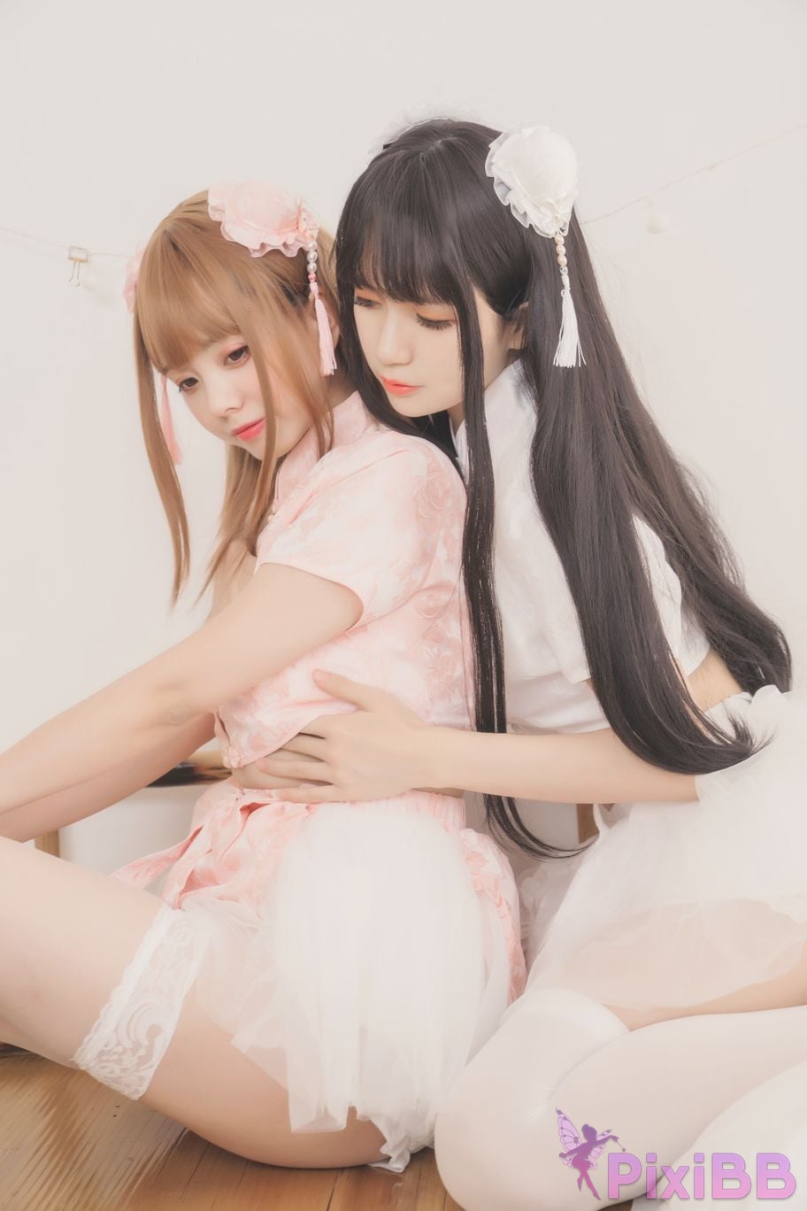 Cosplayer Yoko Zhai Xia Ono platinum Saki front feather rr Four people in pairs with girlfriends PixiBB.COM 140