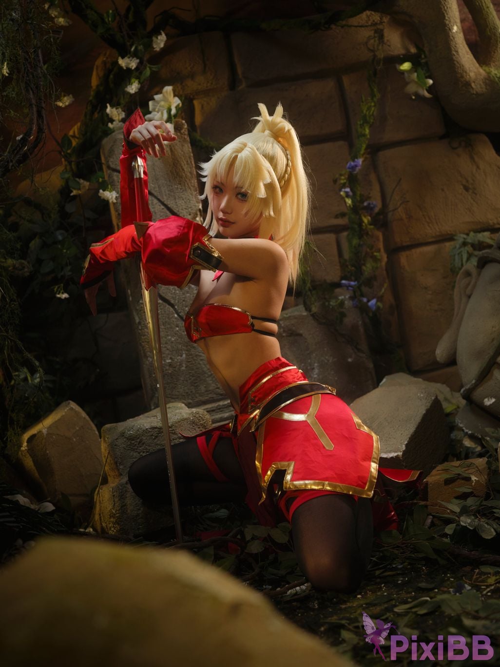 Cosplayer Huli raccoon Mordred PixiBB.COM 010