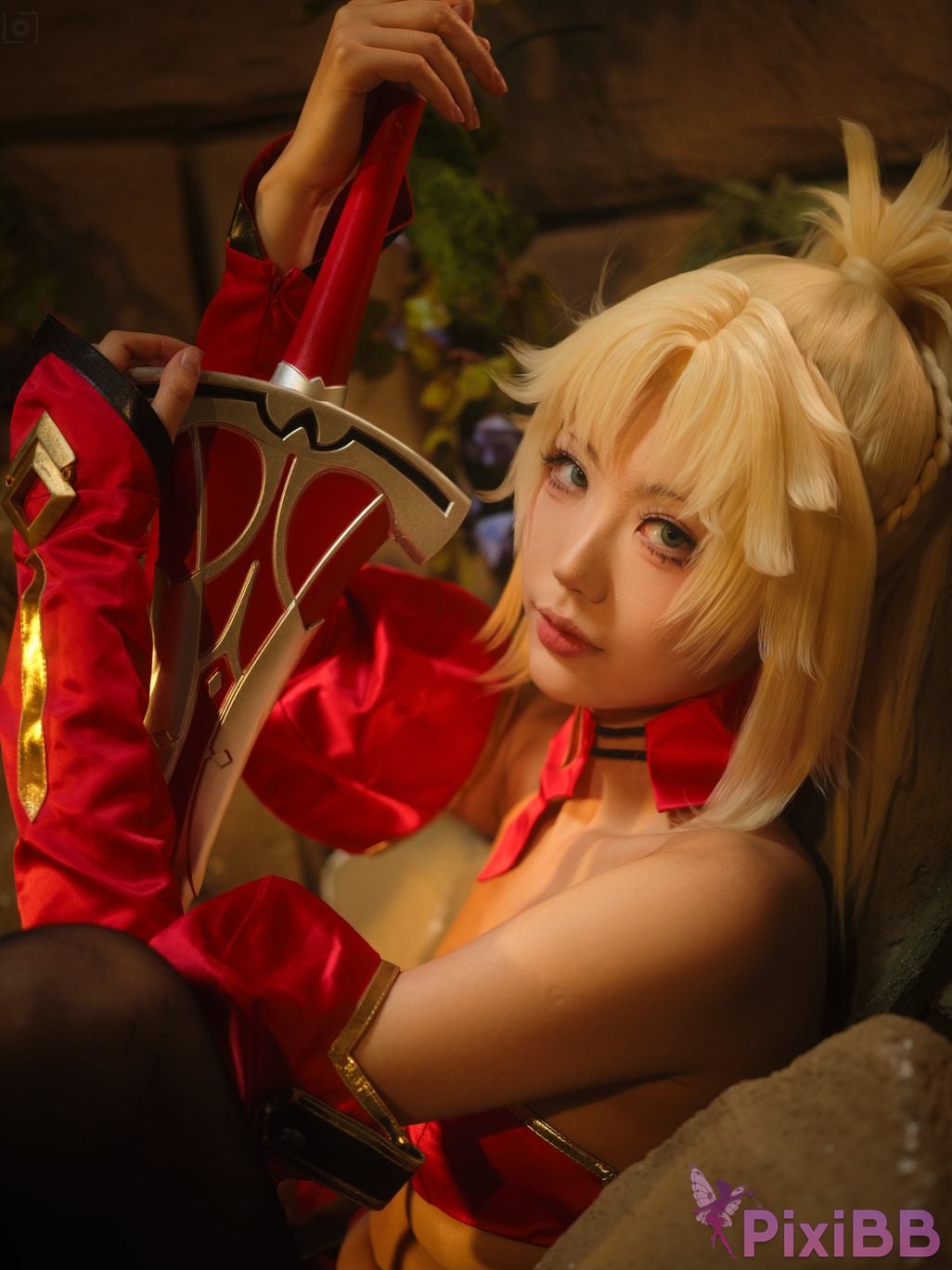 Cosplayer Huli raccoon Mordred PixiBB.COM 025