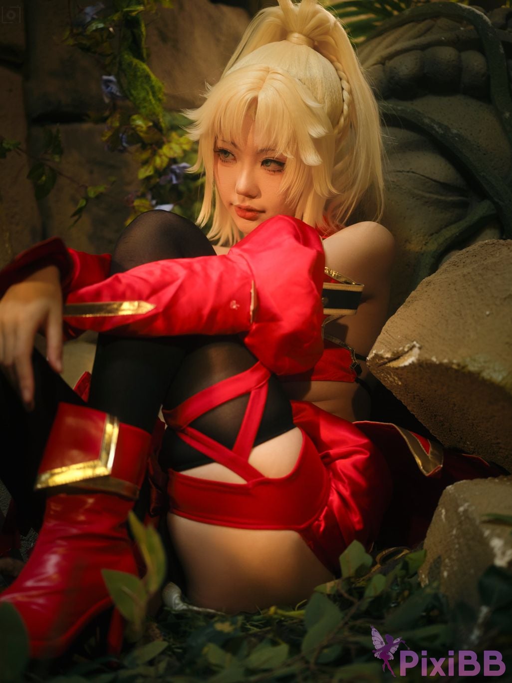 Cosplayer Huli raccoon Mordred PixiBB.COM 026