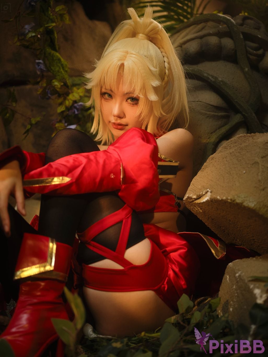 Cosplayer Huli raccoon Mordred PixiBB.COM 027