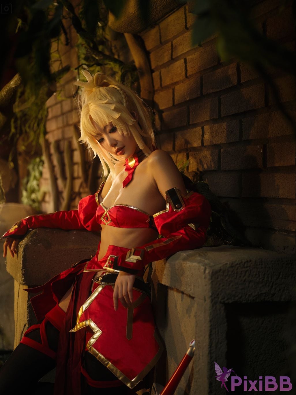 Cosplayer Huli raccoon Mordred PixiBB.COM 028