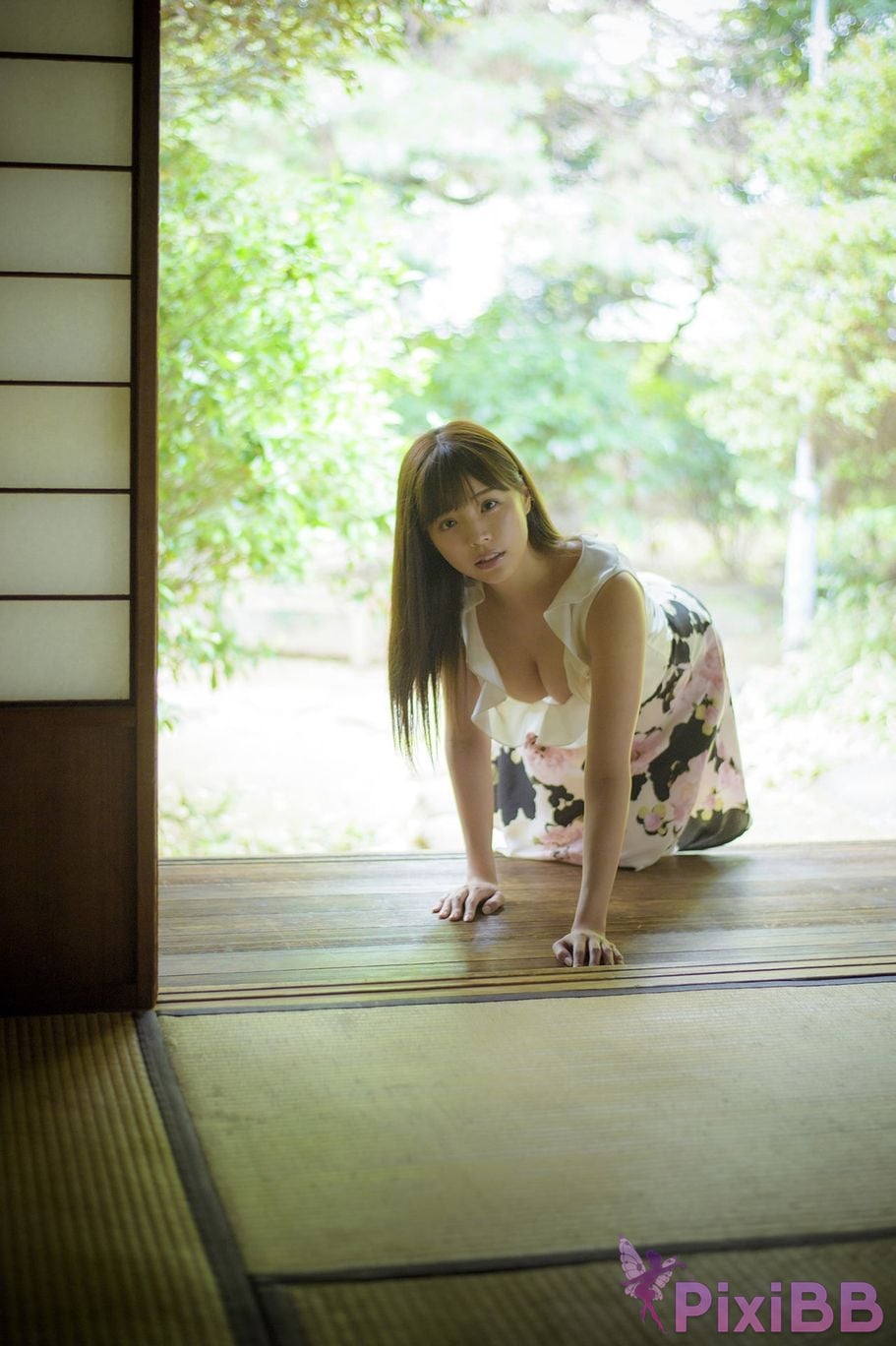 Japanese Idol Natsuki Kawamura FRIDAY digital photo book The body I want to embrace Vol.1 PixiBB.COM 023