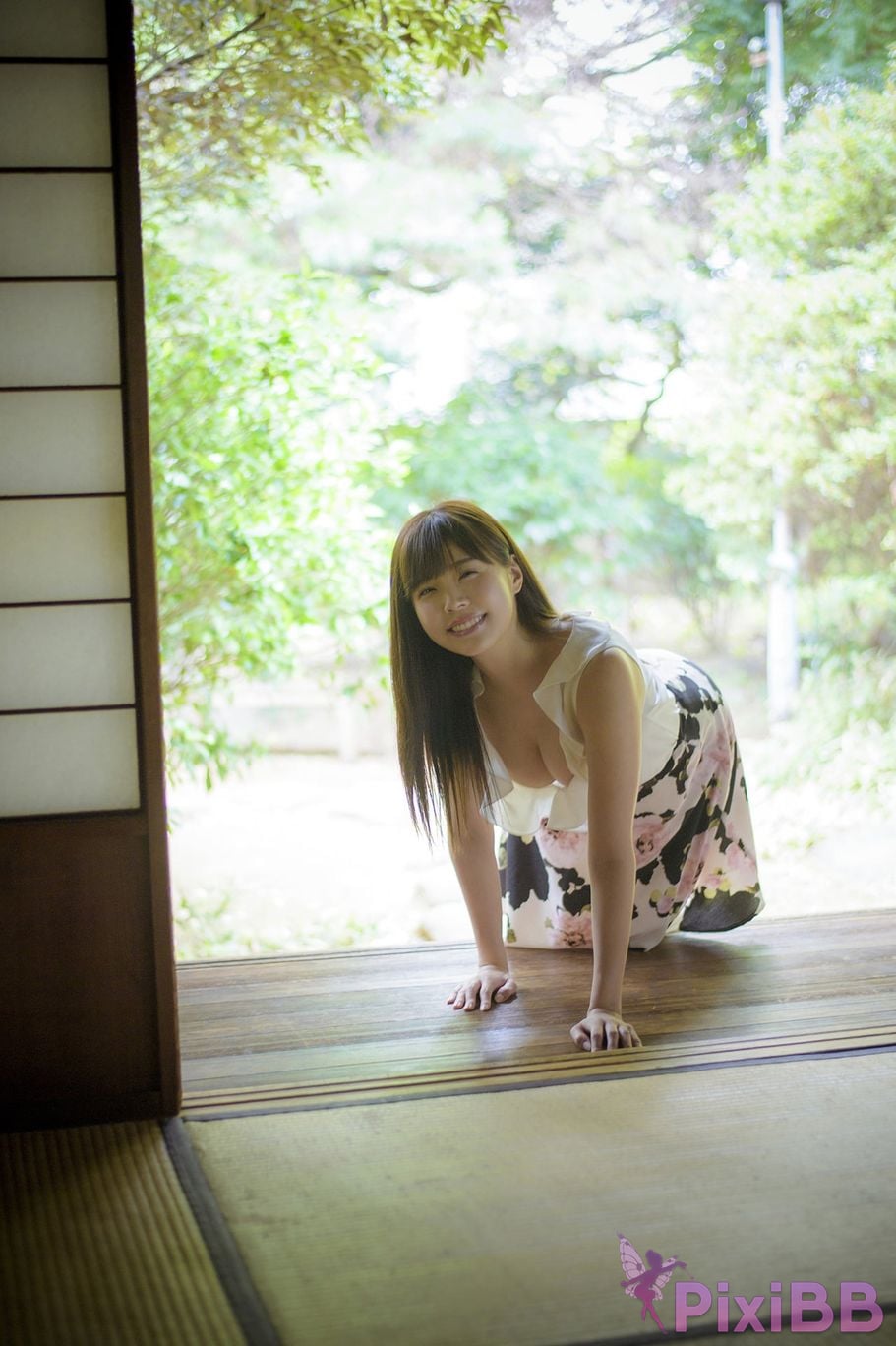 Japanese Idol Natsuki Kawamura FRIDAY digital photo book The body I want to embrace Vol.1 PixiBB.COM 024