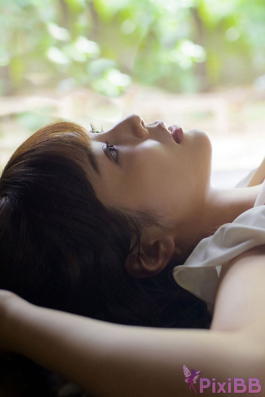 Japanese Idol Natsuki Kawamura FRIDAY digital photo book The body I want to embrace Vol.1 PixiBB.COM 029