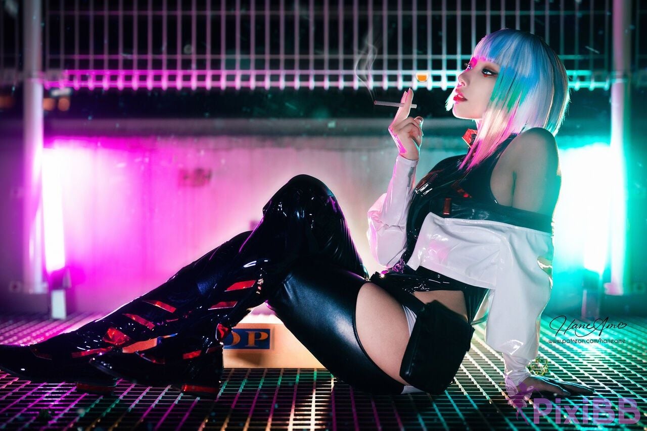 HALucy PixiBB.COM 25