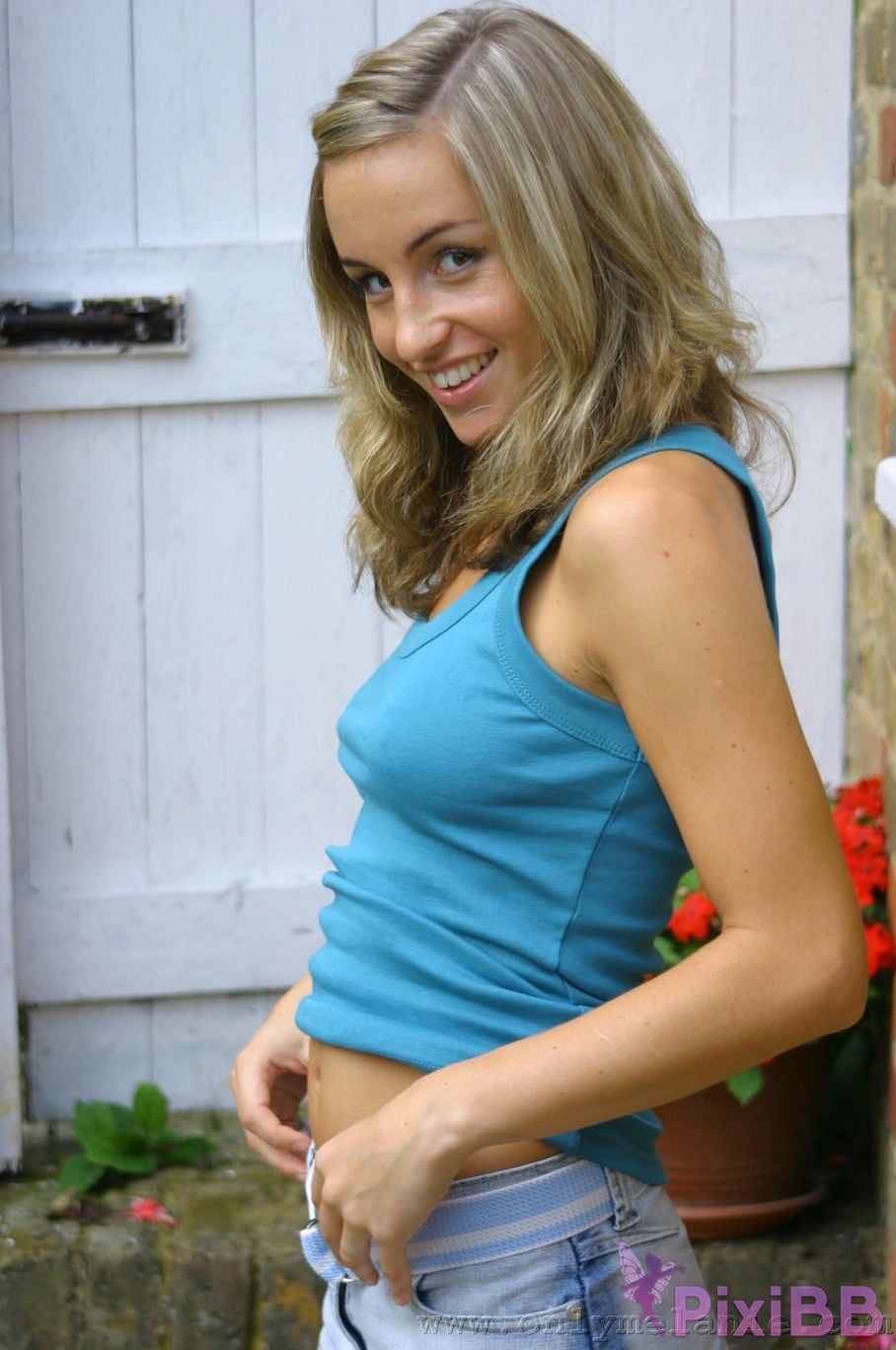 onlymelanie onlymelanie 107 037 PixiBB.COM