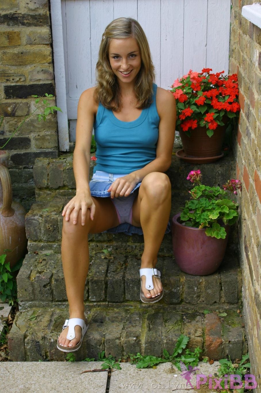 onlymelanie onlymelanie 107 040 PixiBB.COM