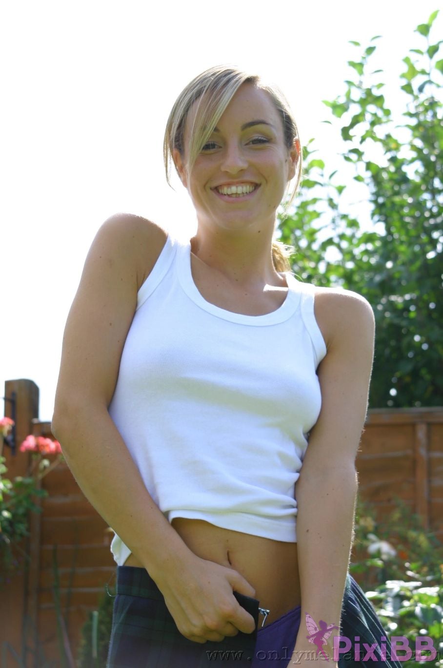 onlymelanie onlymelanie 105 045 PixiBB.COM