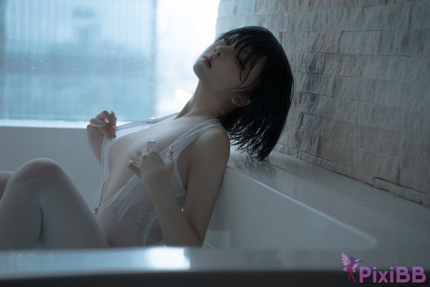 Cosplayer Zhiyue Etsu ko transparent swimming PixiBB.COM 046