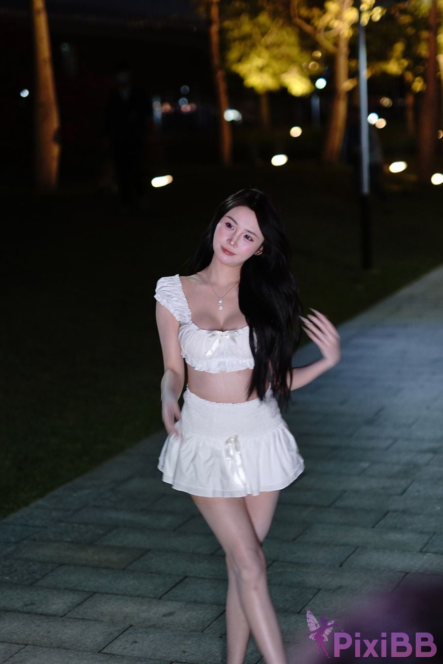 Featured Street Photography Works No.5665 Xiao Sijia white dress PixiBB.COM 014