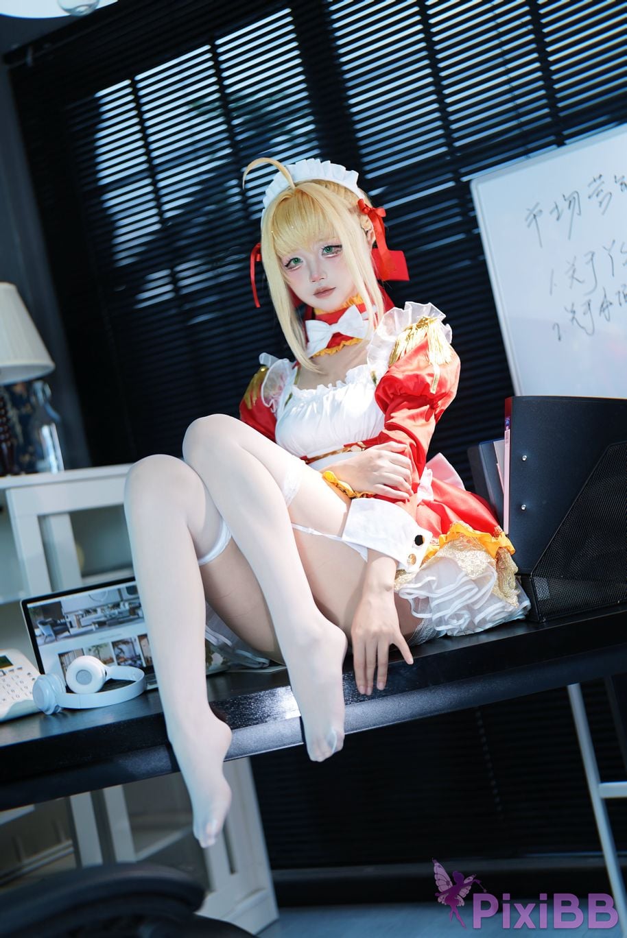 Cosplayer Five more ghosts FGO Nero maid PixiBB.COM 001