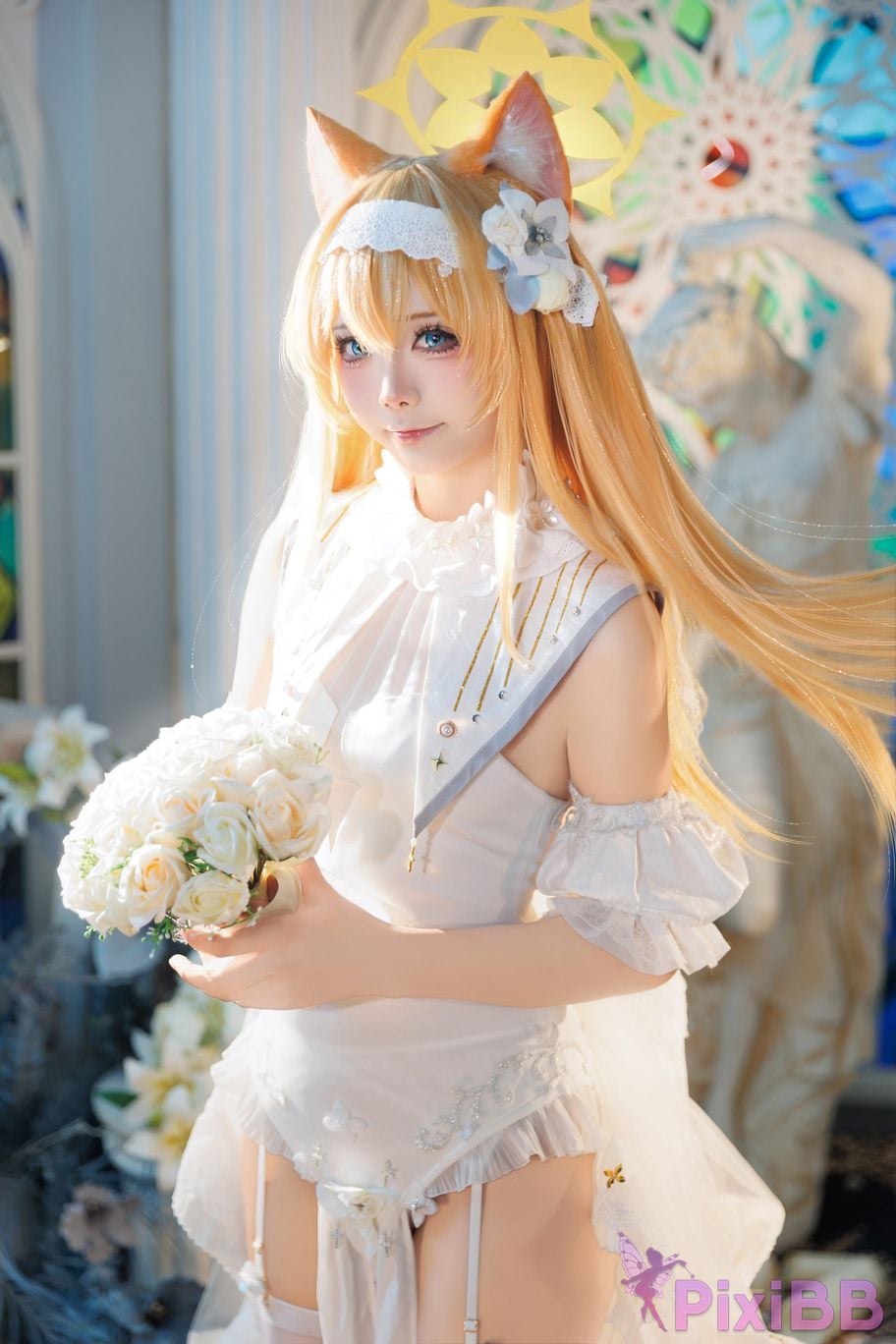 Cosplayer Essie aiwest Blue Archive Elo Marys wedding PixiBB.COM 002
