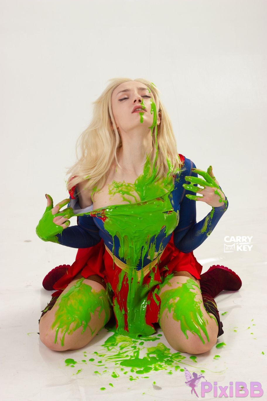 CarryKey Supergirl PixiBB.COM 38