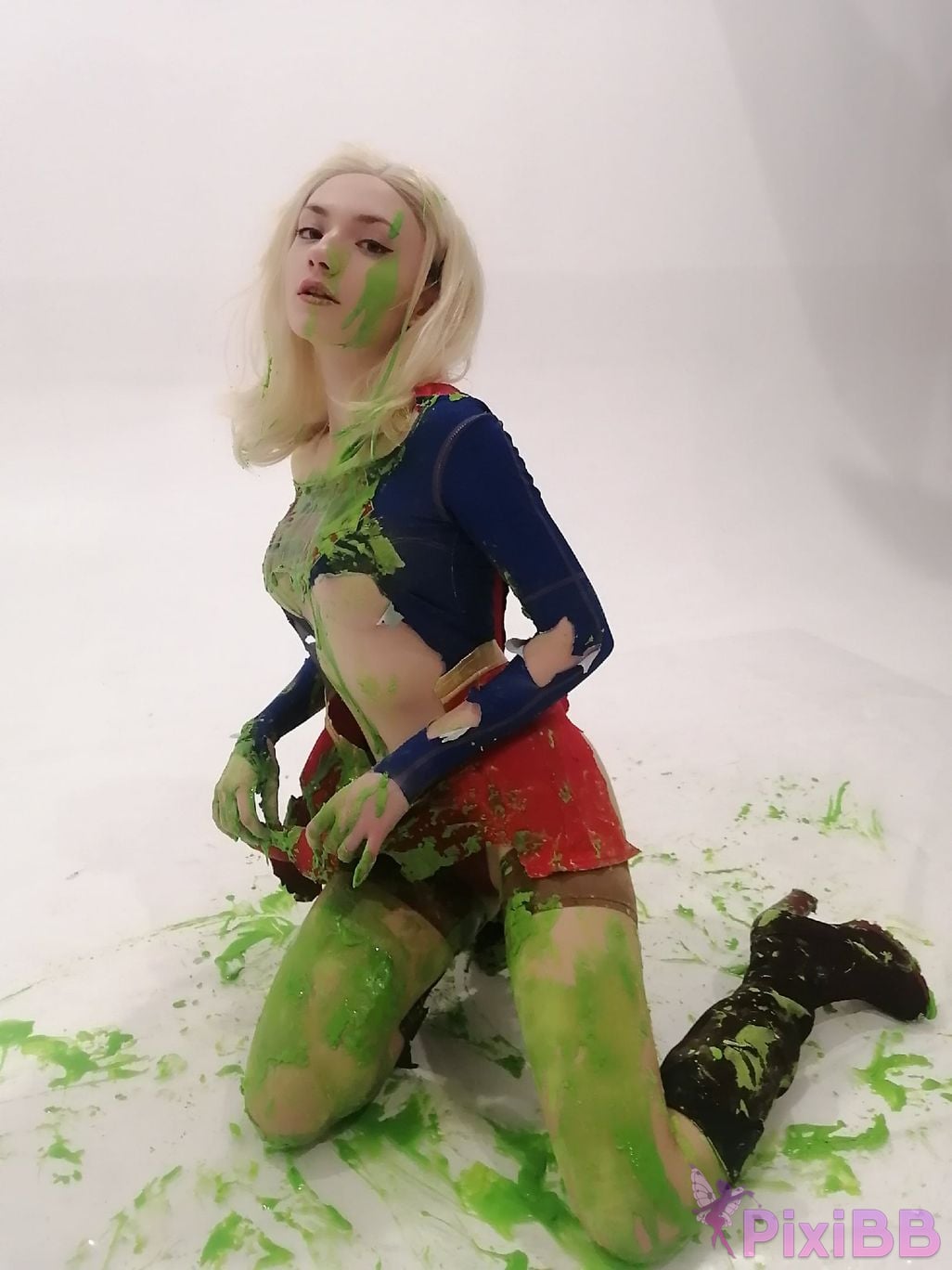 CarryKey Supergirl PixiBB.COM 7