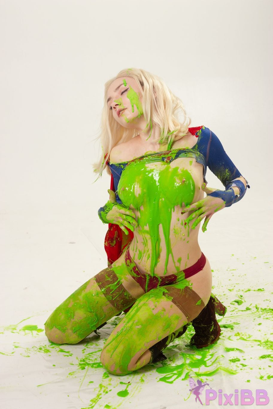 CarryKey Supergirl PixiBB.COM 76