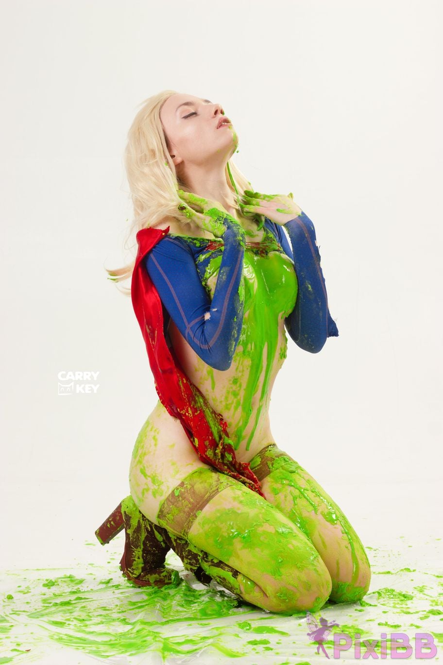 CarryKey Supergirl PixiBB.COM 91