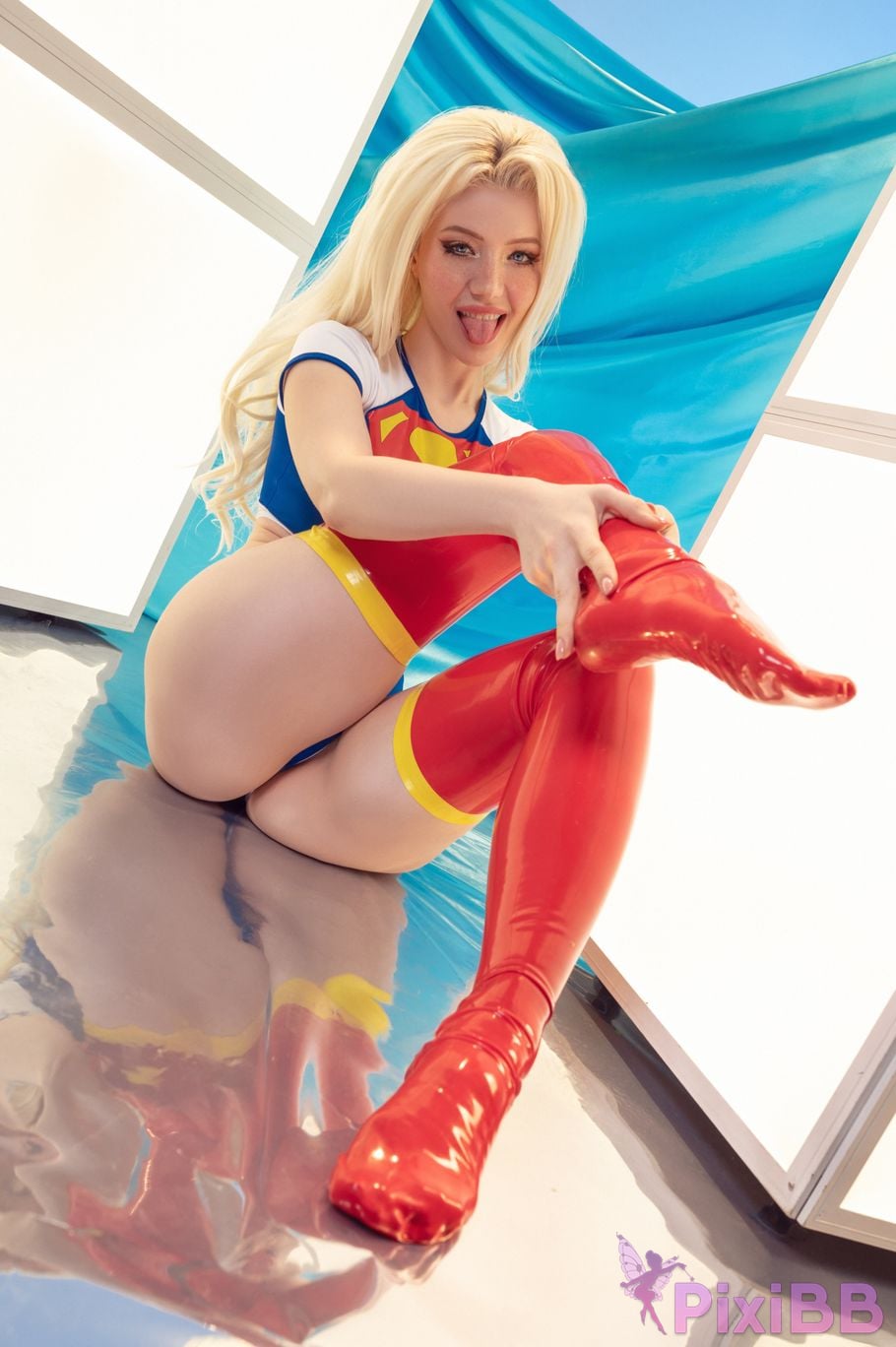 Lada Lyumos Supergirl PixiBB.COM 17