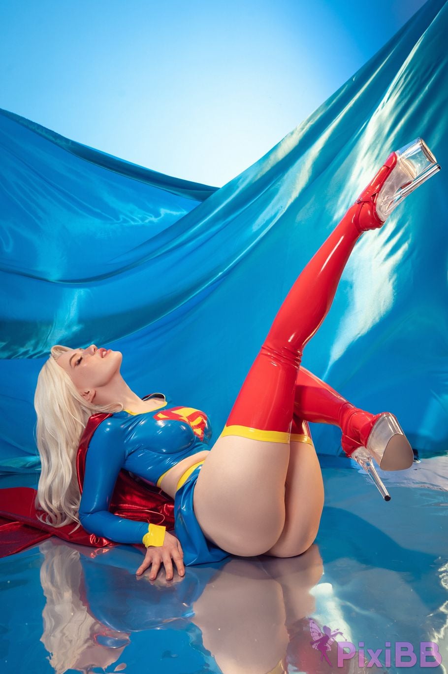 Lada Lyumos Supergirl PixiBB.COM 3