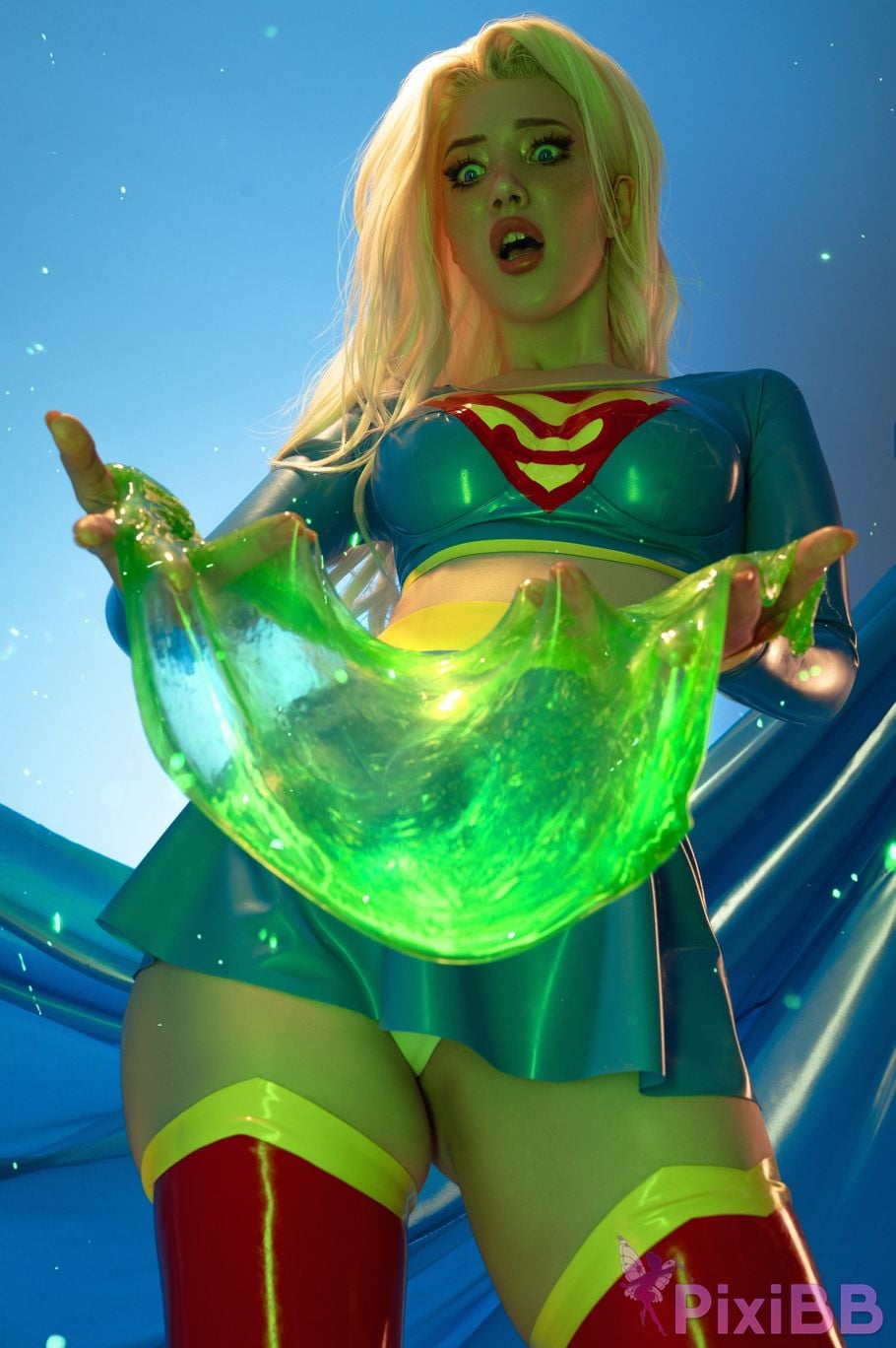 Lada Lyumos Supergirl PixiBB.COM 36