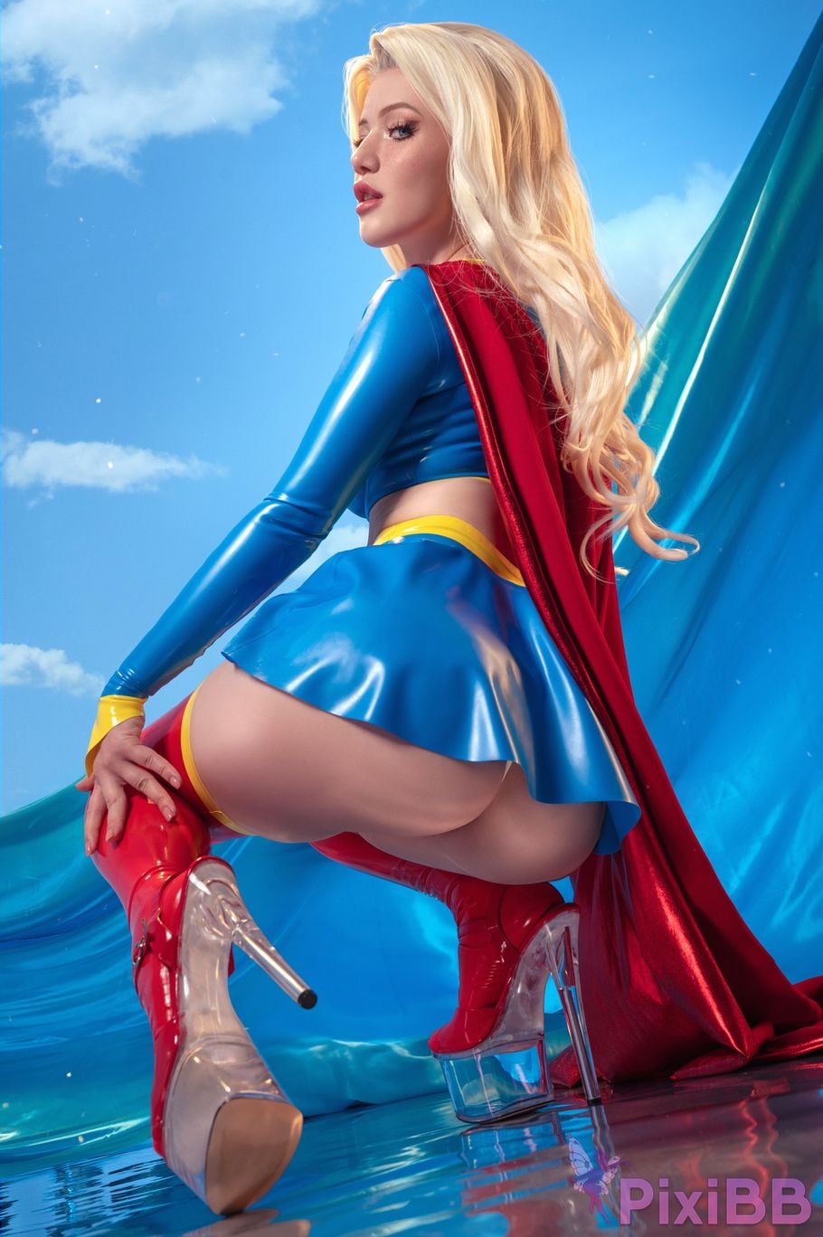 Lada Lyumos Supergirl PixiBB.COM 40