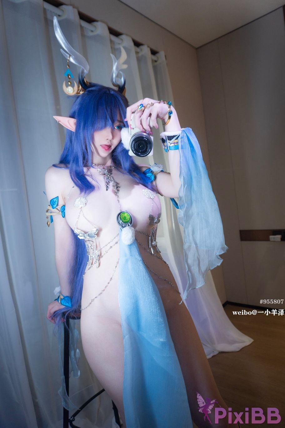 Cosplayer A little Yang Ze yixiaoyangze Frost Bell Silver Deer La Uma PixiBB.COM 038