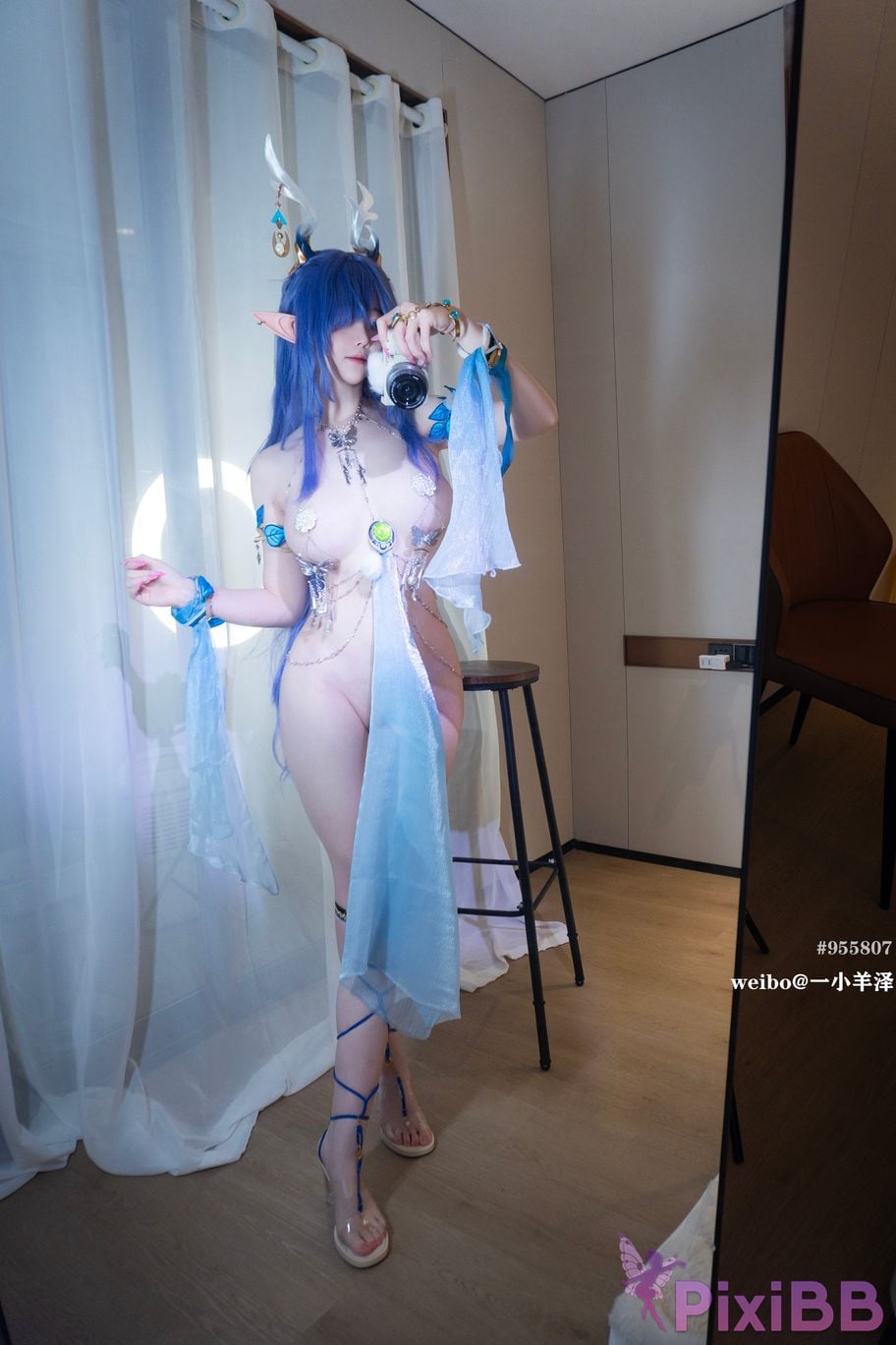 Cosplayer A little Yang Ze yixiaoyangze Frost Bell Silver Deer La Uma PixiBB.COM 039
