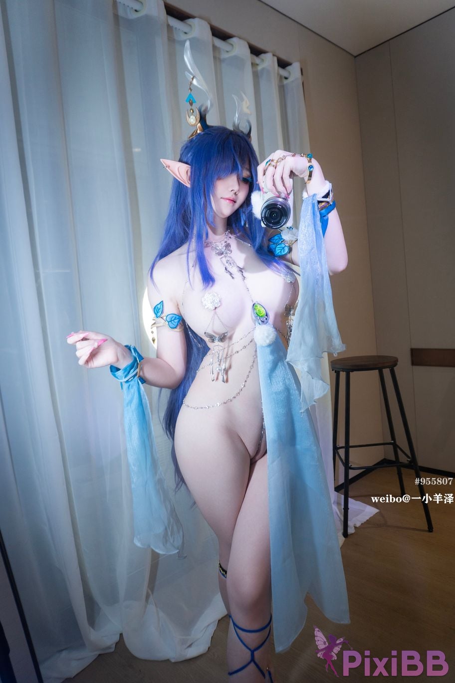 Cosplayer A little Yang Ze yixiaoyangze Frost Bell Silver Deer La Uma PixiBB.COM 094