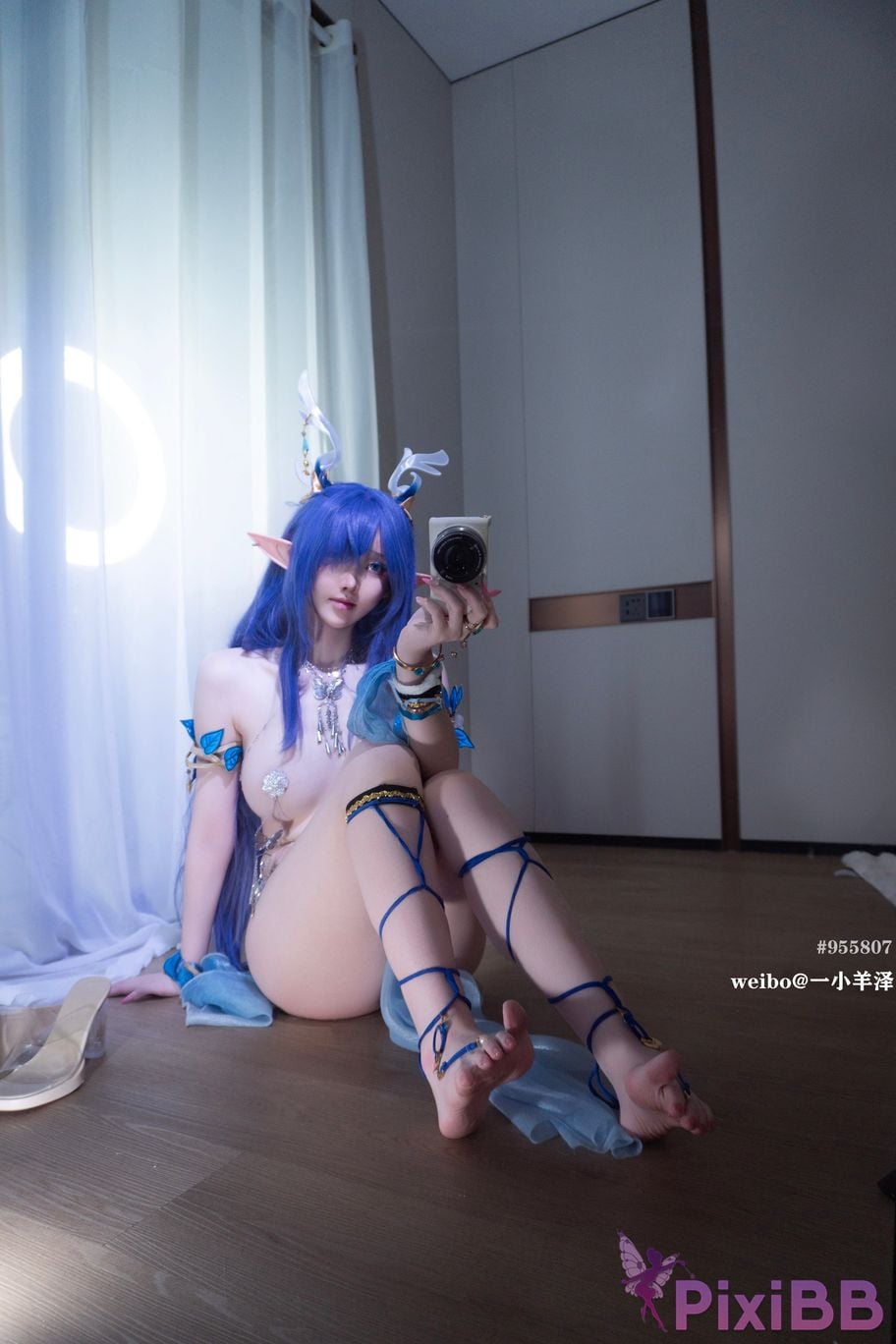 Cosplayer A little Yang Ze yixiaoyangze Frost Bell Silver Deer La Uma PixiBB.COM 098
