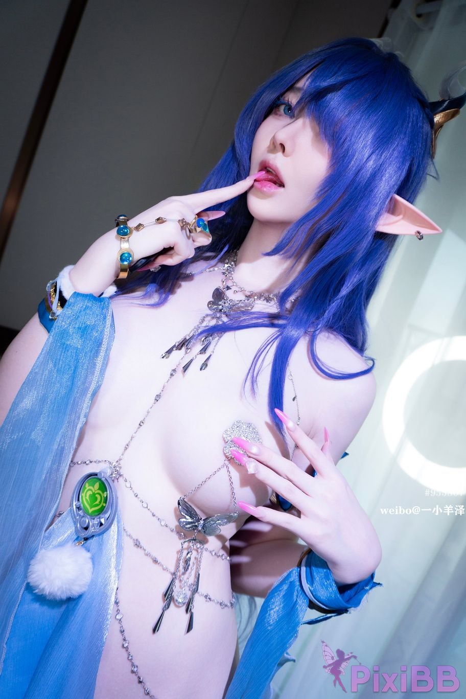 Cosplayer A little Yang Ze yixiaoyangze Frost Bell Silver Deer La Uma PixiBB.COM 113