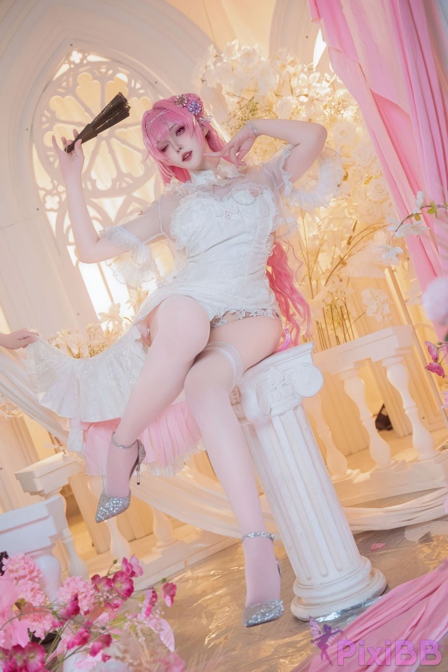 Cosplayer Natsuko Xia Xiazi NIKKE Dorothy cheongsam PixiBB.COM 002