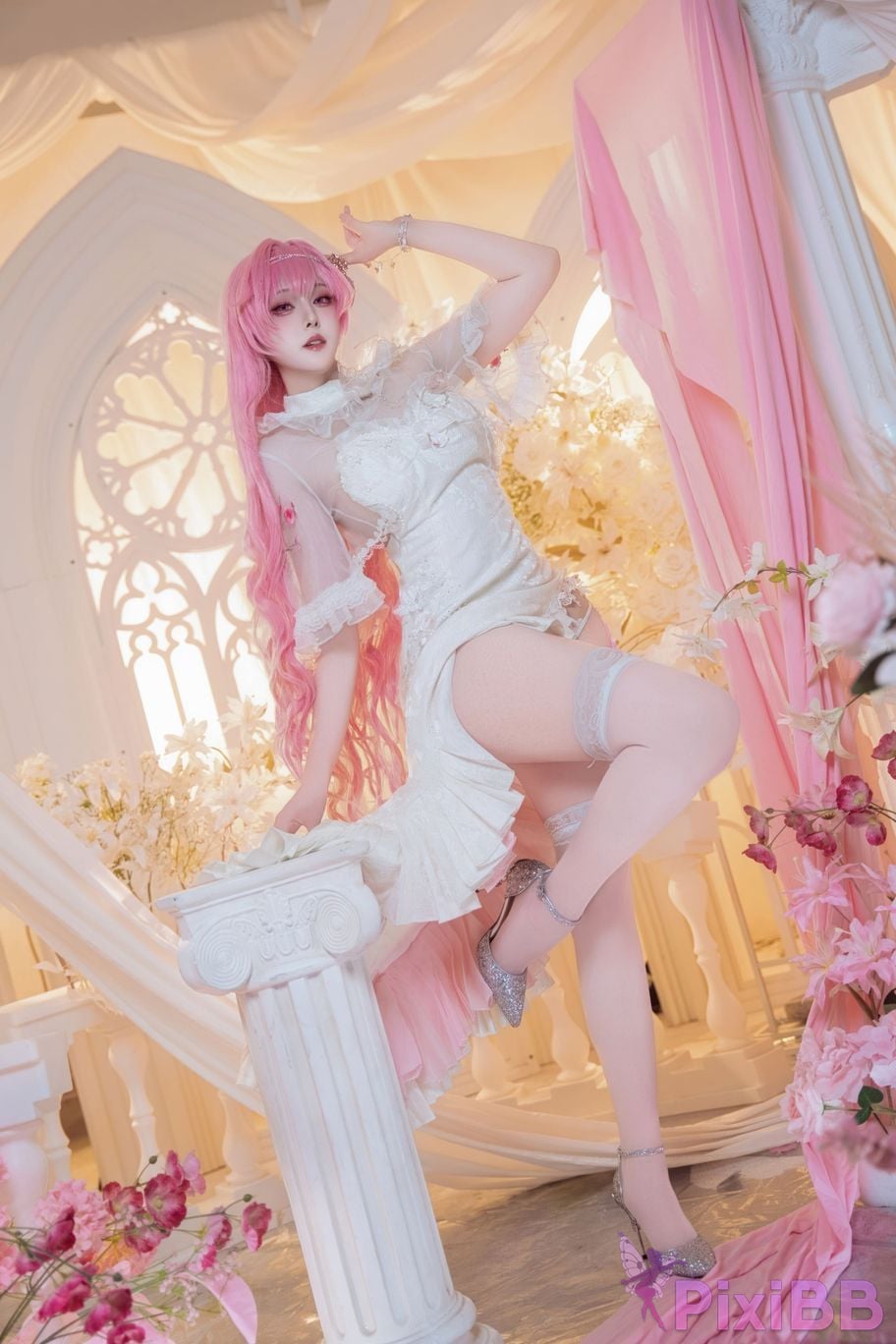 Cosplayer Natsuko Xia Xiazi NIKKE Dorothy cheongsam PixiBB.COM 034