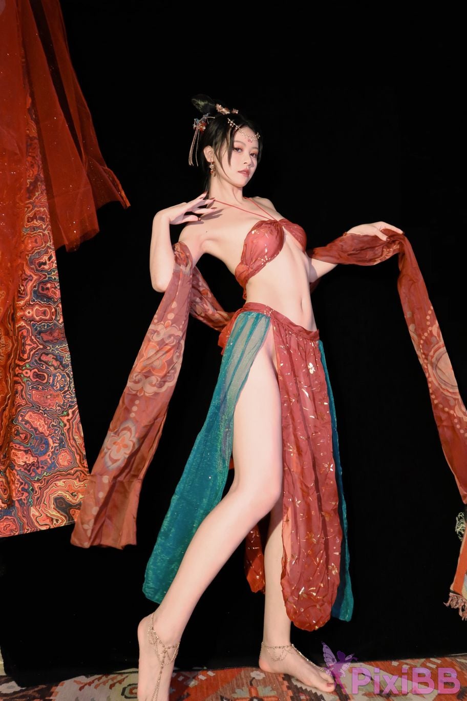 Cosplayer Xing Dai Lu Dunhuang Dancer PixiBB.COM 046
