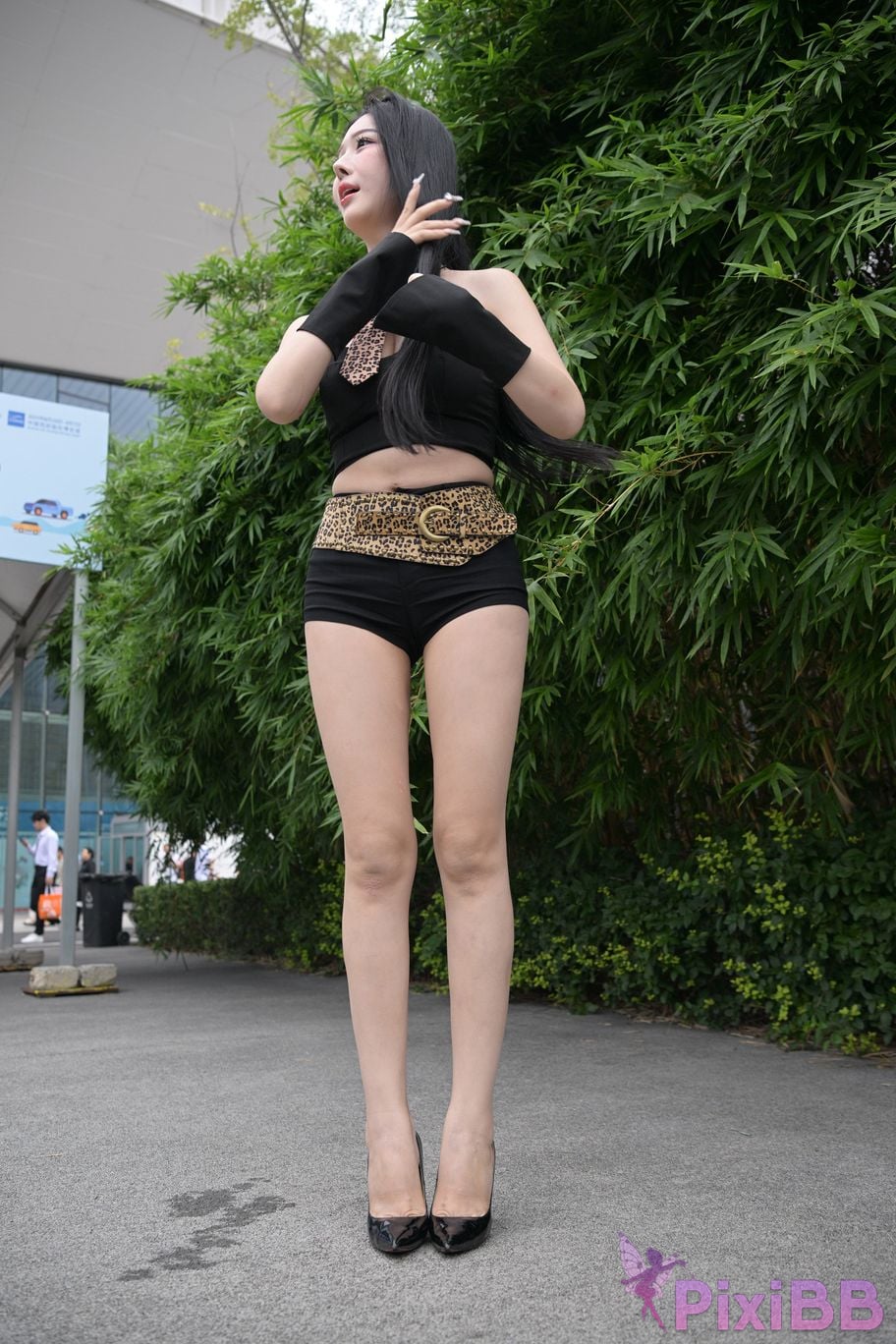 Featured Street Photography Works No.5680 Long legs leopard print PixiBB.COM 058