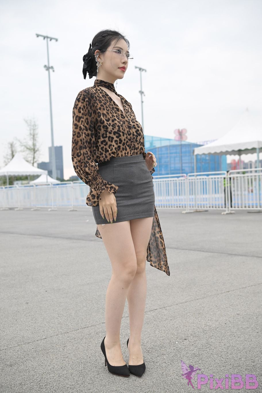 Featured Street Photography Works No.5680 Long legs leopard print PixiBB.COM 158
