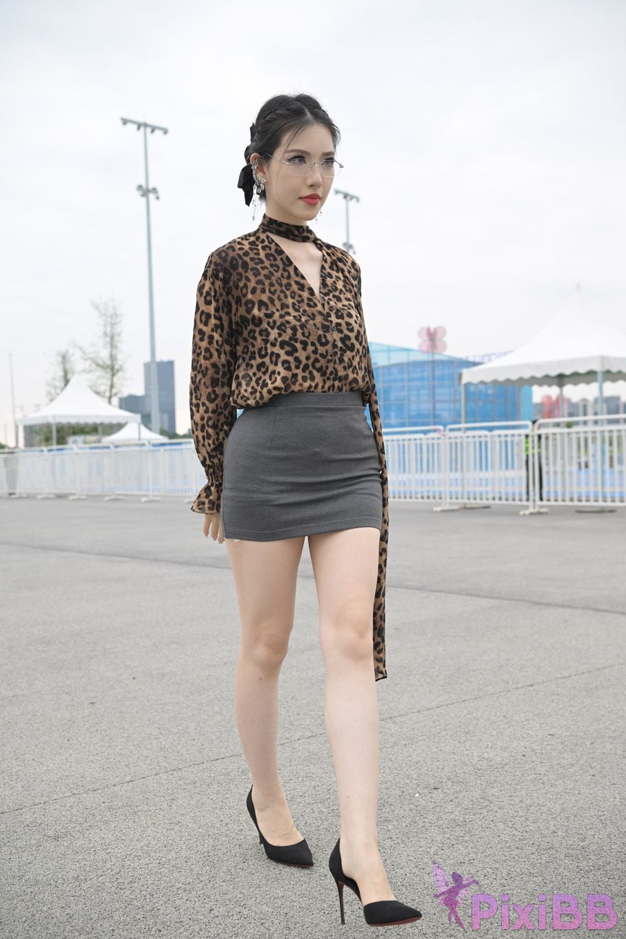 Featured Street Photography Works No.5680 Long legs leopard print PixiBB.COM 162