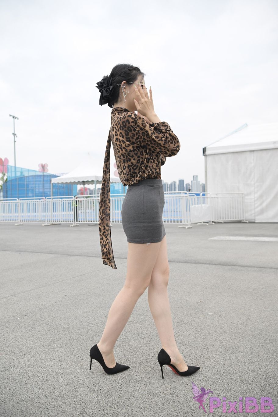 Featured Street Photography Works No.5680 Long legs leopard print PixiBB.COM 164