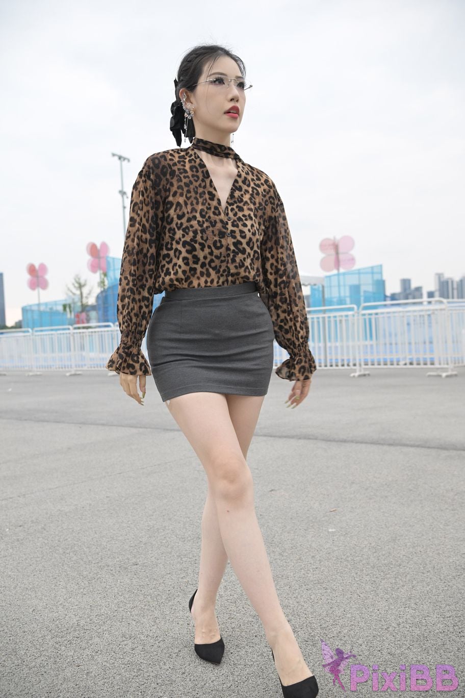 Featured Street Photography Works No.5680 Long legs leopard print PixiBB.COM 181