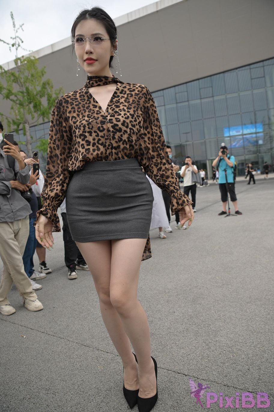 Featured Street Photography Works No.5680 Long legs leopard print PixiBB.COM 207